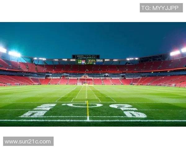 天涯足球明星的生活揭秘：从绿茵场到私人生活的多彩瞬间